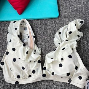 Old navy bikini top never worn